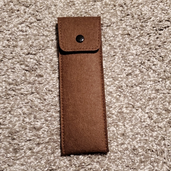 5/$30 π§π»ββοΈBNIB facial smoothing tool - Picture 2 of 6